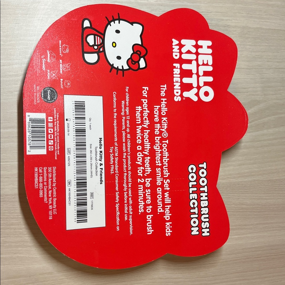 Hello Kitty Toothbrush Collection - Picture 2 of 2